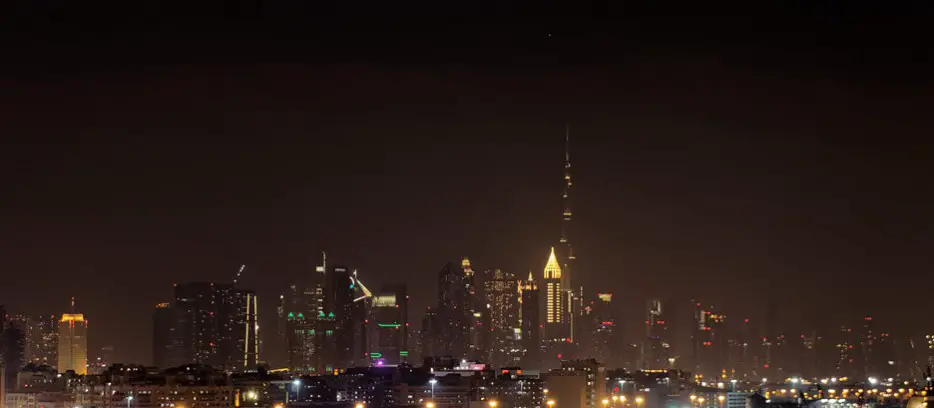 Die Skyline von Dubai in der Silvesternacht 2016/2017.