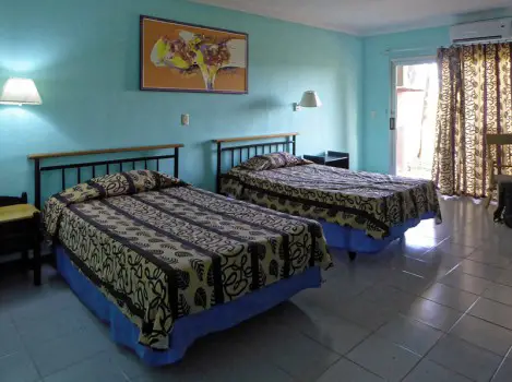 Hotelzimmer in Kuba: sehr sauber und ordentlich, aber etwas altmodisch