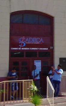 Wechselstube im Hafen von Santiago de Cuba