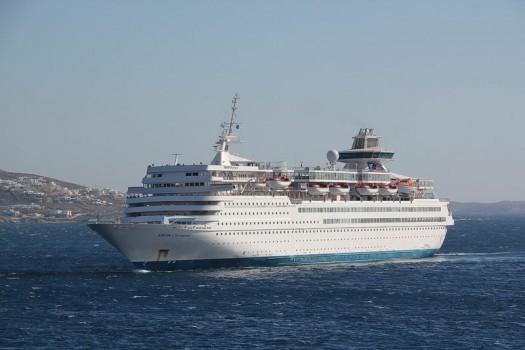 Die Olympia (Archivbild - 2012 noch in den Farben der Vorgänger-Marke Louis Cruises)