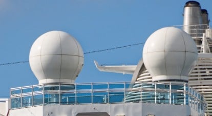 Ohne Satelliten-Antennen gibt es auf See ein Internet