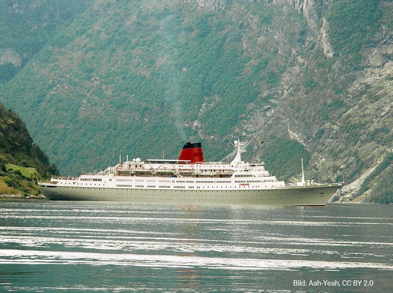 Vistafjord 1993 im Geiranger-Fjord (Bild: Aah-Yeah, CC BY 2.0)