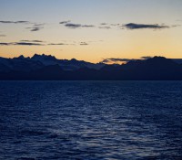 Abendliche Ausfahrt aus der Bucht von Seward