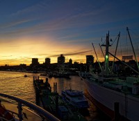 Sonnenuntergang im Hamburger Hafen
