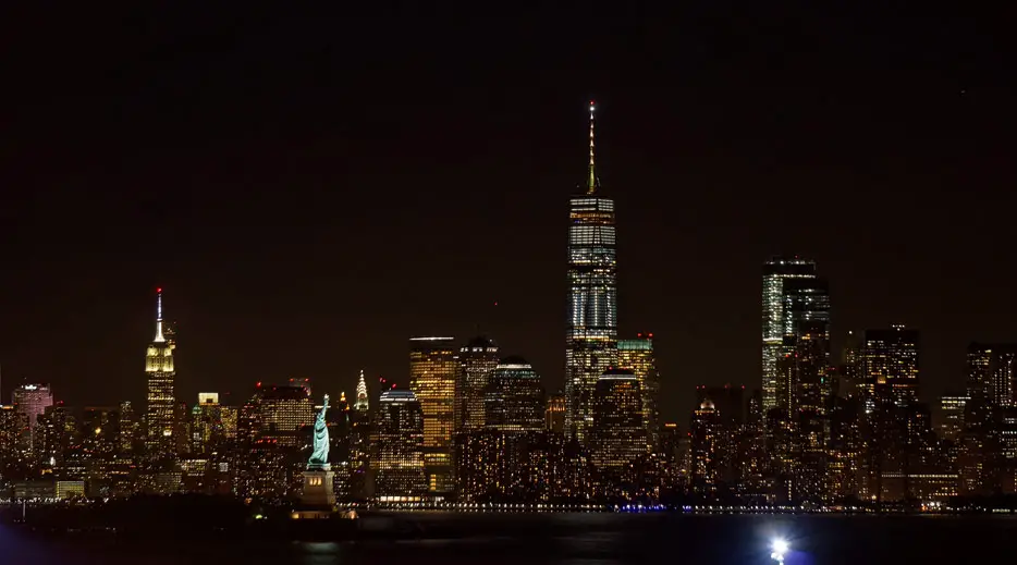 New York City: Manhattan, One World Trade Center und Freiheitsstatue