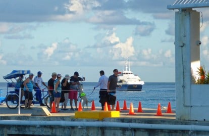 Sicherheitskontrollen und Fähre in Cozumel, Mexiko
