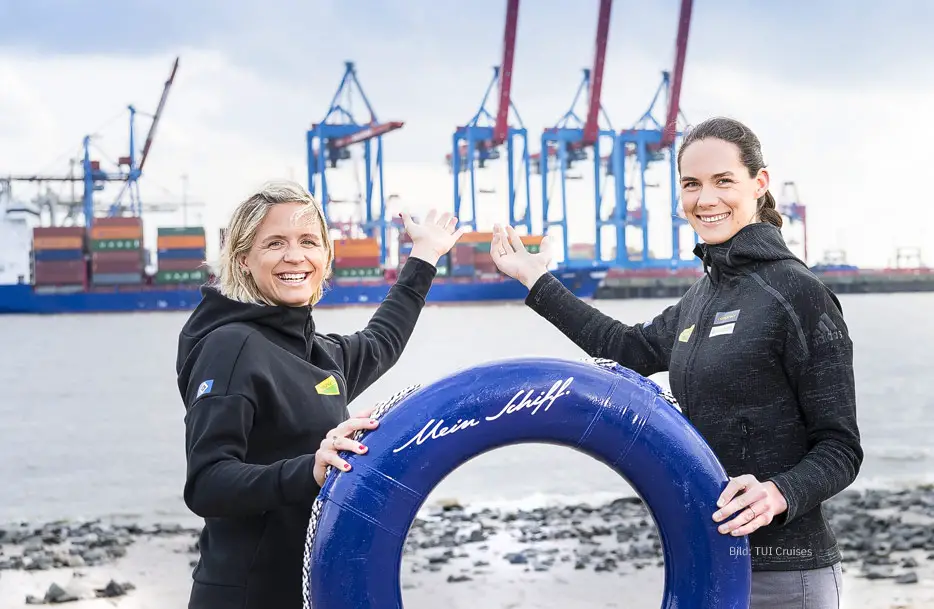 Kira Walkenhorst und Laura Ludwig, Taufpatinnen der neuen Mein Schiff 1 (Bild: TUI Cruises)