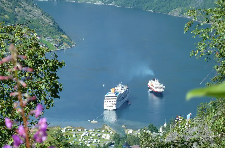 Geirangerfjord: spätestens ab 2026 nur noch emissionsfrei befahrbar