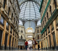 Galeria Umberto, Napoli. aus dem richtigen Blickwinkel fotografiert, wirkt sie ziemlich mondän ;-)