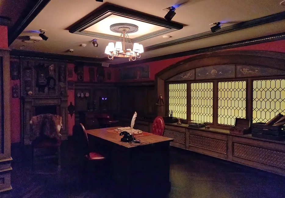 Mystery Room: James Cooks Büro ...