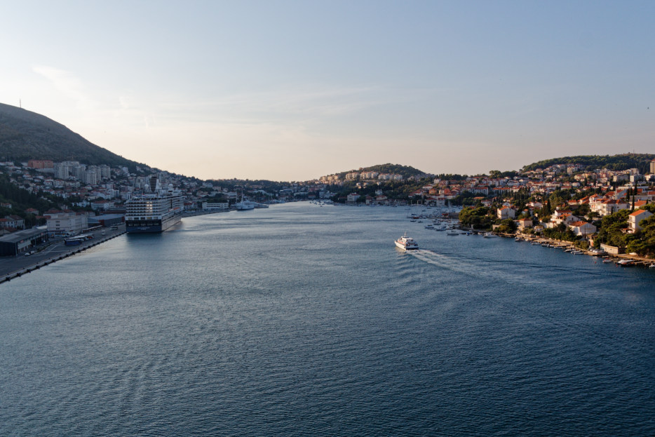 Einfahrt zum Kreuzfahrthafen von Dubrovnik