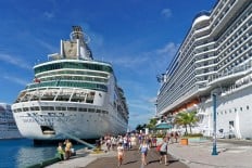 Kreuzfahrtschiffe im Hafen von Nassau, Bahamas