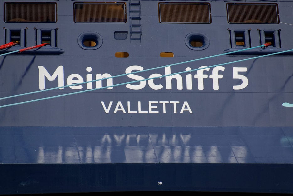 Schiffsname und Heimathafen: Die Mein Schiff 5 ist in Maltas Hauptstadt Valletta registriert