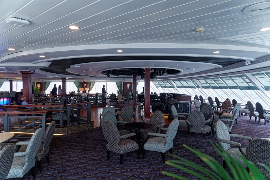 Horizons Bar & Lounge
