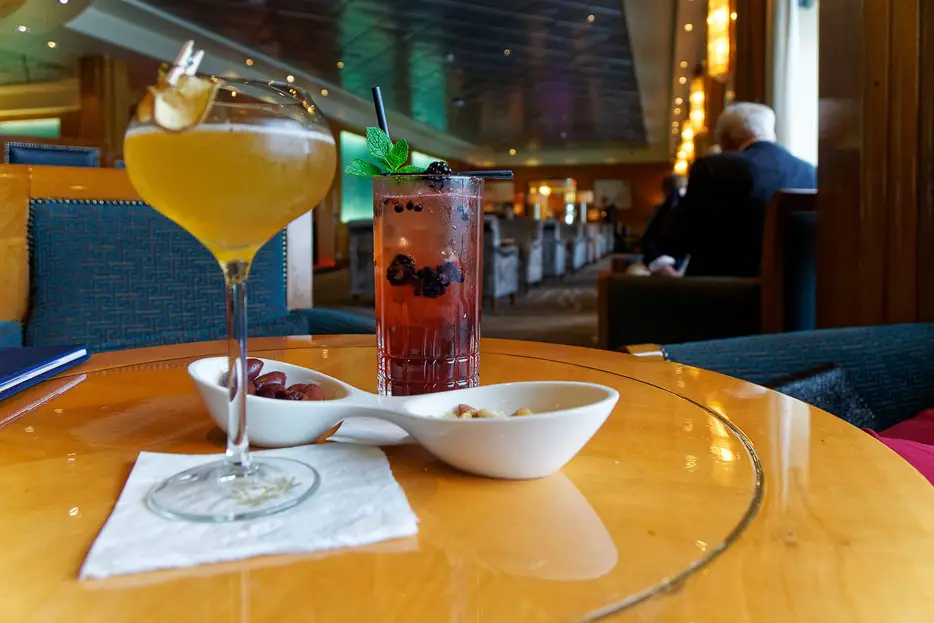 Cocktails im Chart Room