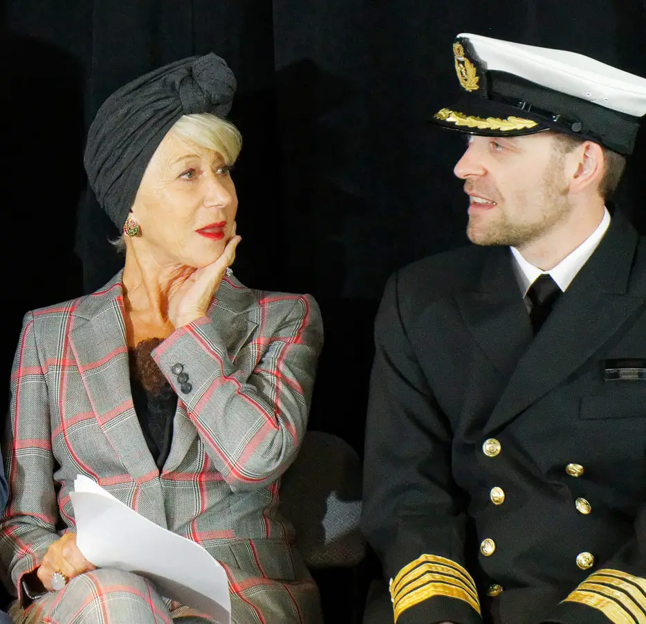Helen Mirren und Kapitän James Griffiths