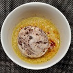 Matcha Creme Brème Brulèe mit Zimt-Eis
