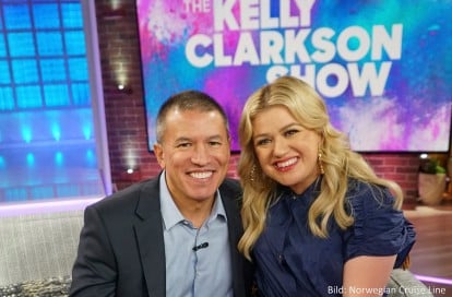 NCL-CEO Andy Stuart und Kelly Clarkson (Bild: NCL)