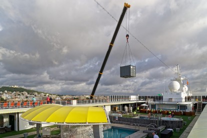 Bauarbeiten an Pool- und Sonnendeck der AIDAmira