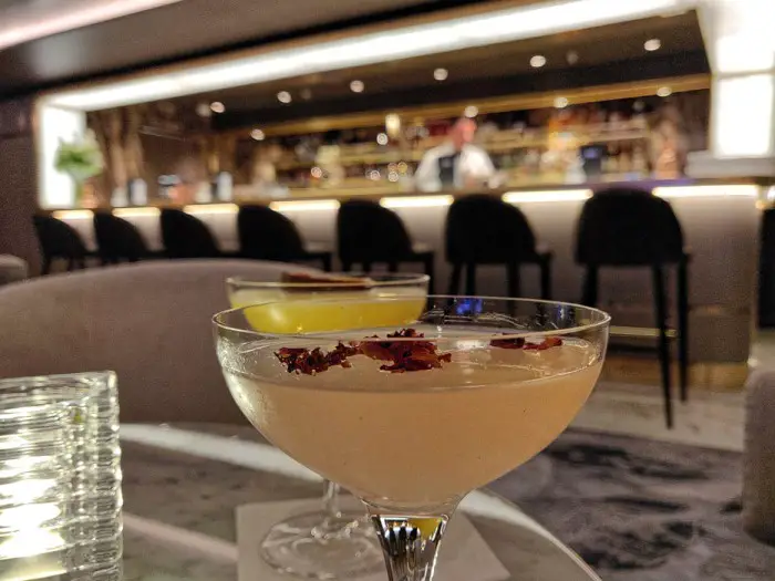 Cocktail in der Meridian Lounge