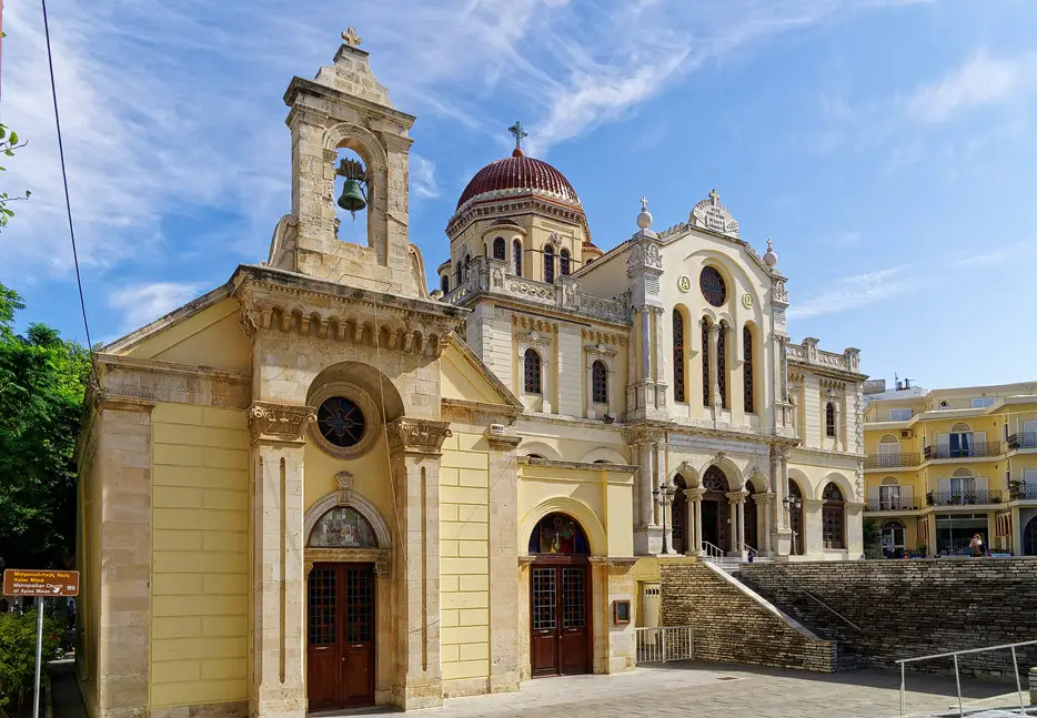 Kathedrale Agios Minas und die alte Minos-Kirche