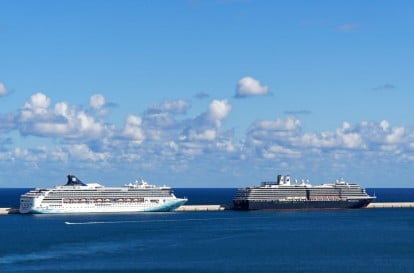 Norwegian Spirit, Zuiderdam in Brindisi, September 2020