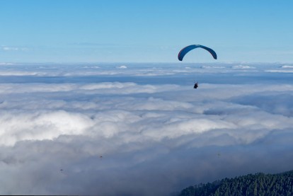Gleitschirmflieger am Teide