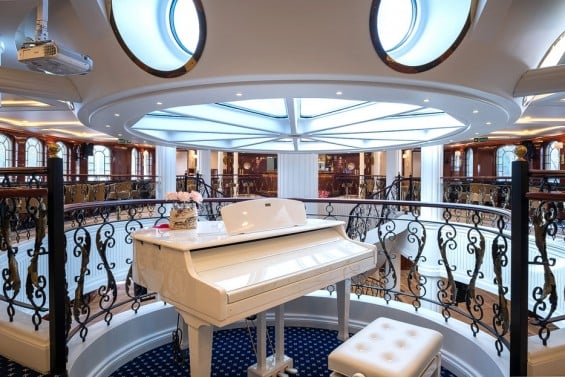 Piano Bar