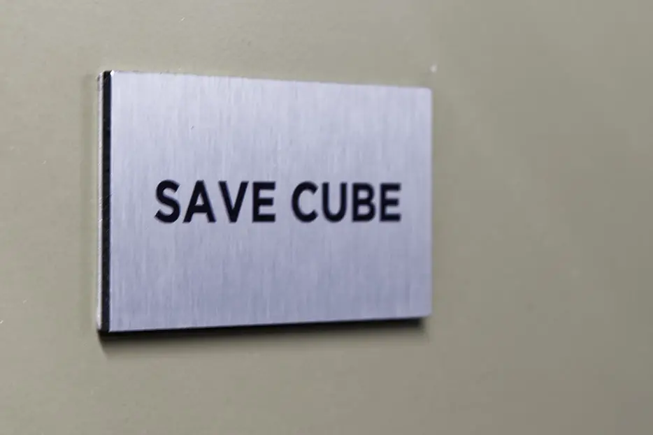 Save Cube (Notfall-Kontrollraum)