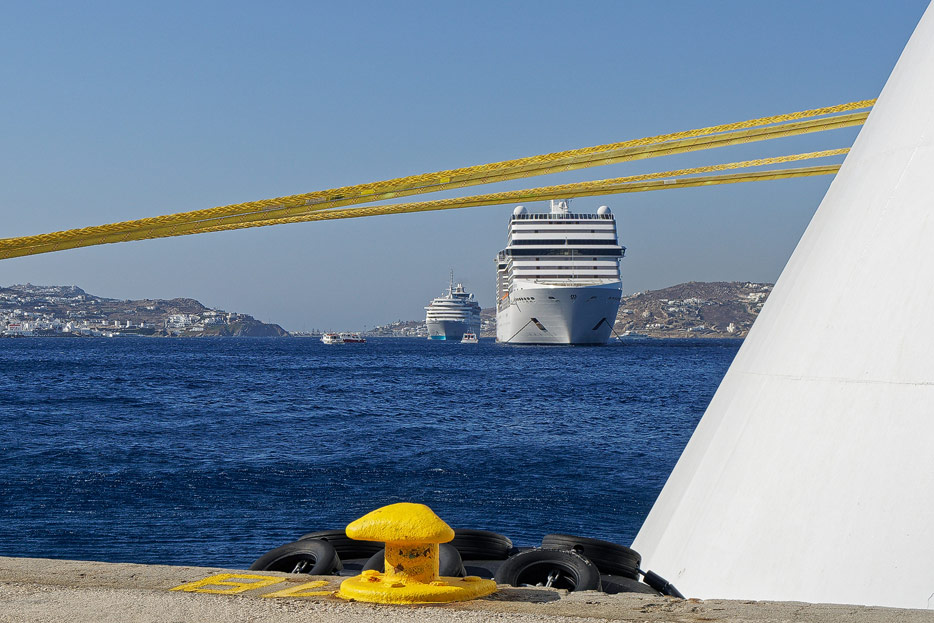 Kreuzfahrtschiffe in Mykonos