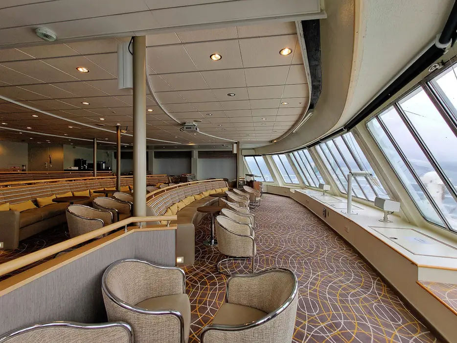 Expedition Lounge, Deck 7