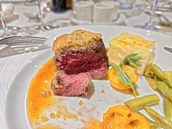 Waterfront-Restaurant