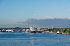 Blick auf Kiel bei der Einfahrt