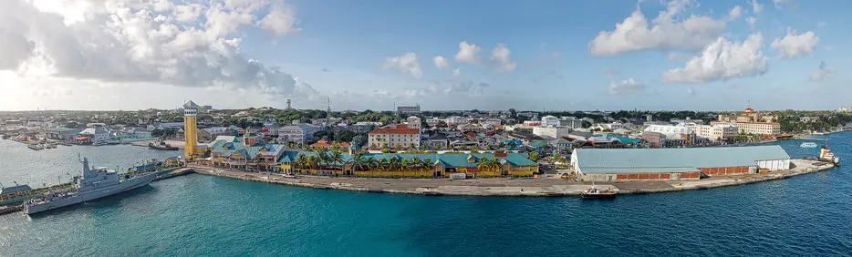 Kreuzfahrthafen Nassau (Panorama)