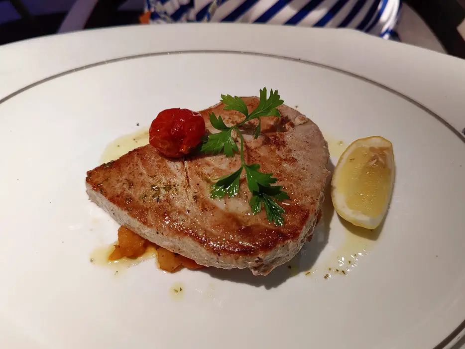 Sliced Tuna Steak in Salmoriglio Sauce