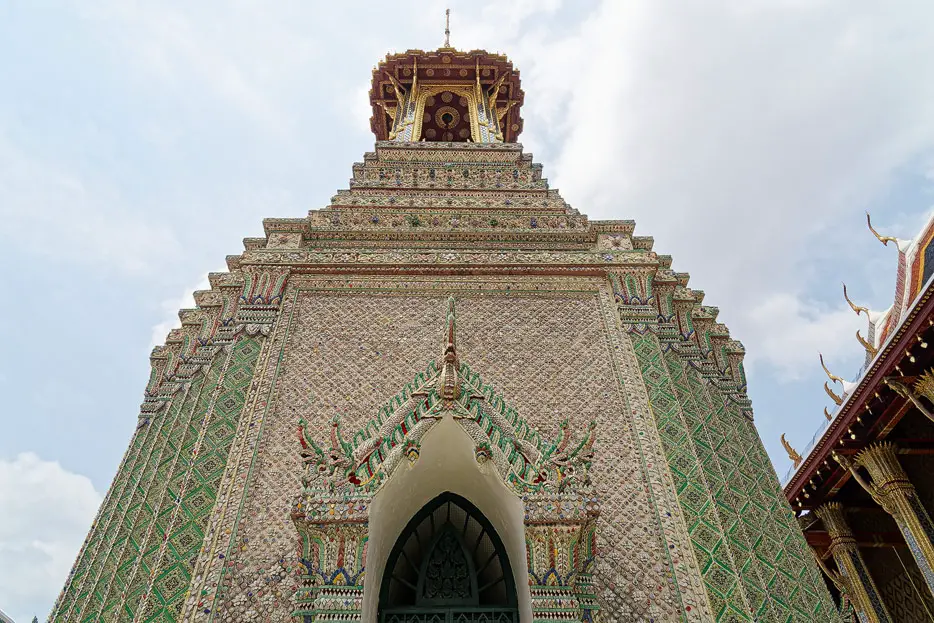 Glockenturm des Wat Phra Kaeo