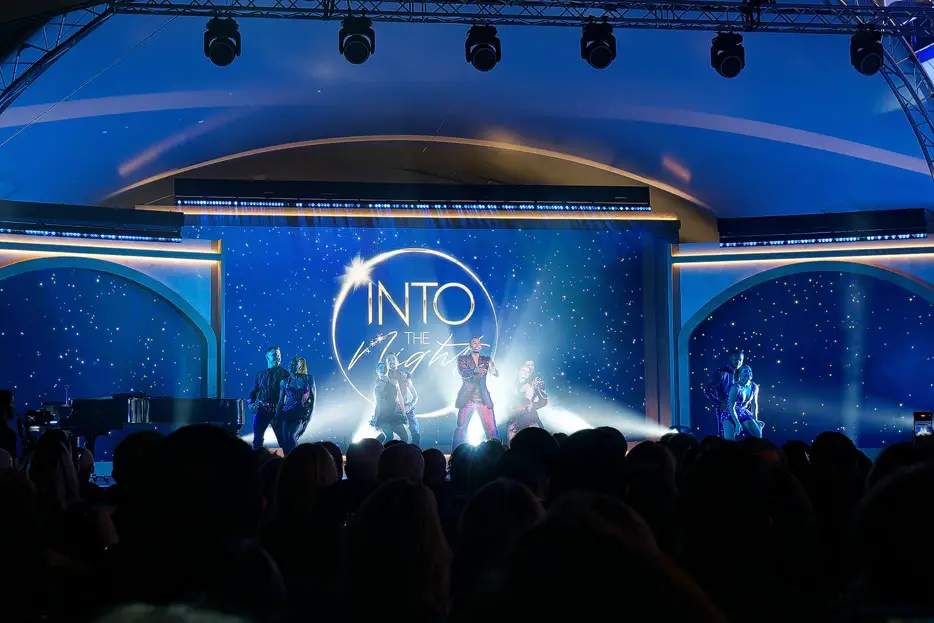 Show-Act: Into the Night
