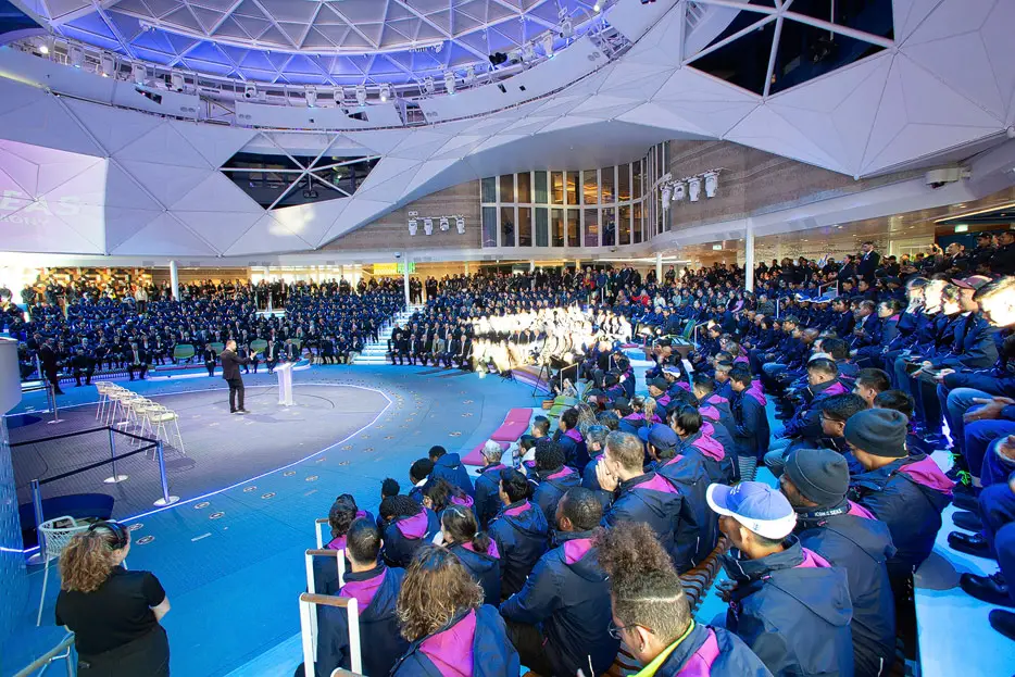 Übergabe-Feier in Turku im Aqua-Dome der Icon of the Seas (Bild: Royal Caribbean International)