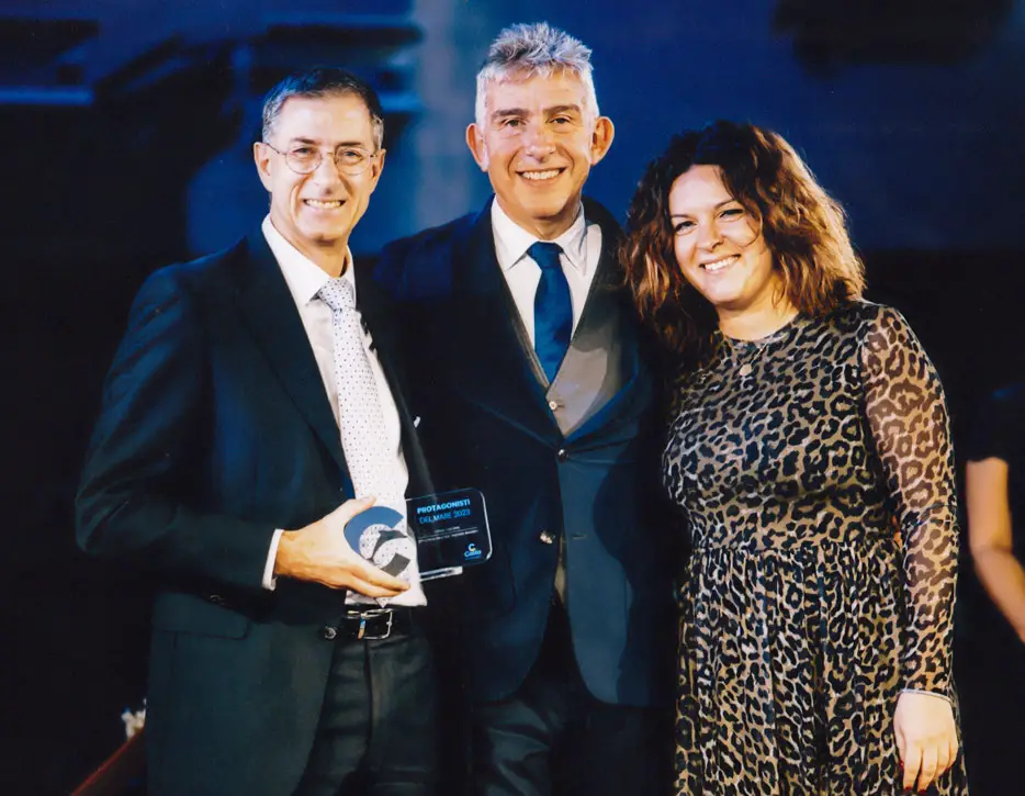 Award-Verleihung: Franz Neumeier (cruisetricks.de), Andrea Tavella (Sales & Marketing Director DACH bei Costa), Emmi Ünsal (Pressesprecherin Costa Deutschland)