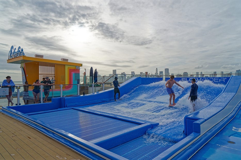 Thrill Island, Flow Rider