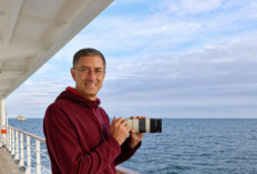 Blogger Franz Neumeier mit Kamera