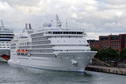 Seven Seas Navigator