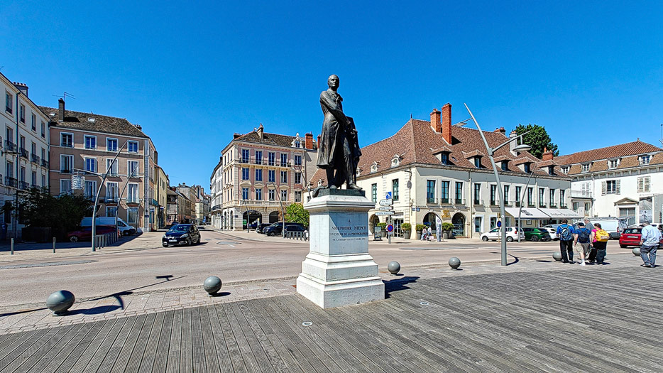 Statue Nicephore Niepce, Chalon-sur-Saone