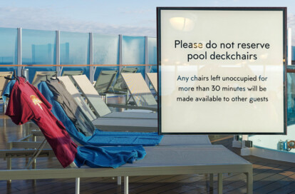 Symbolbild: Reservieren von Sonnenliegen