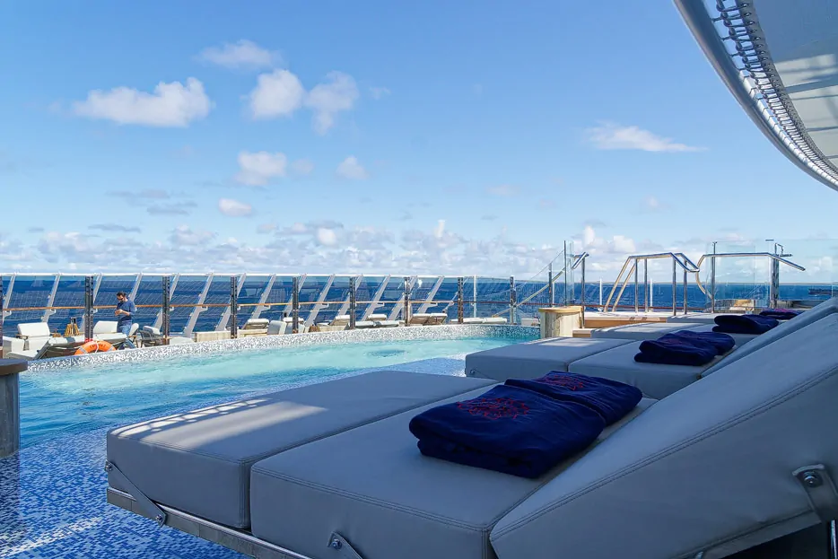 Helios-Pool: explizit "adults only"