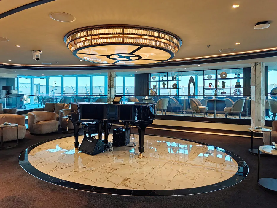 Steinway-Flügel in der Explorer Lounge