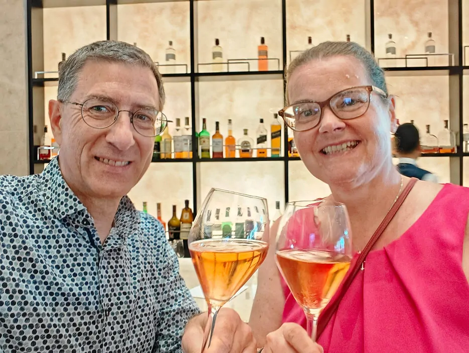 Champagne an der Lobby Bar