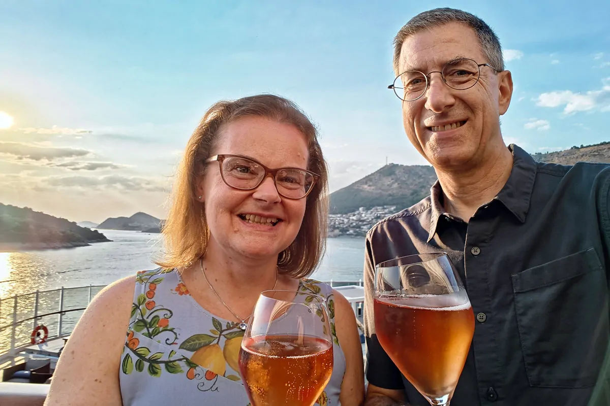 Carmen Winkler, Franz Neumeier, sommerliche Stimmung, Champagner