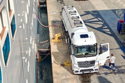 Tanklastzug, Schiff - Symbolbild