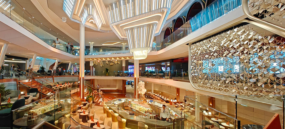 Grand Plaza, Martini Bar